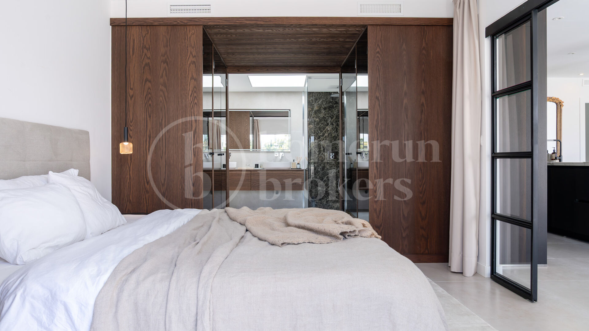 Penthouse Mirador - Panoramic Views, and Modern Comfort in La Quinta