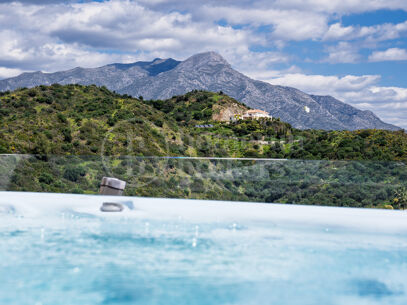 Penthouse Mirador - Panoramic Views, and Modern Comfort in La Quinta