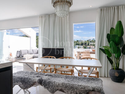 Penthouse Mirador - Panoramic Views, and Modern Comfort in La Quinta
