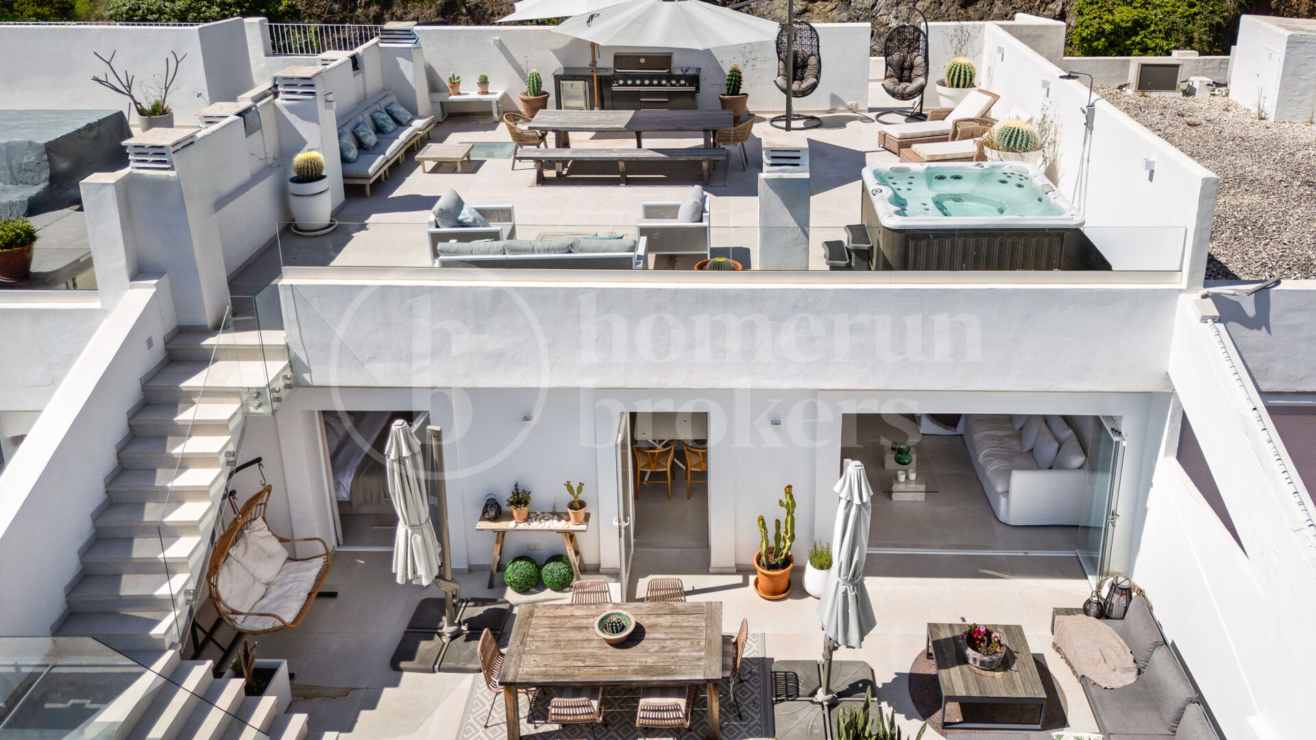 Penthouse Mirador - Panoramic Views, and Modern Comfort in La Quinta
