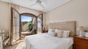 Penthouse The Tower – with Golf Views in La Torre Los Arqueros, Benahavís