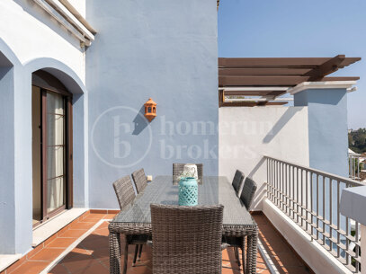 Penthouse The Tower – with Golf Views in La Torre Los Arqueros, Benahavís