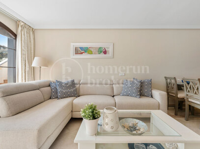 Penthouse The Tower – with Golf Views in La Torre Los Arqueros, Benahavís