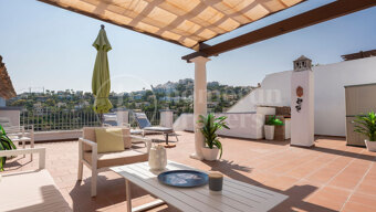 Penthouse The Tower – with Golf Views in La Torre Los Arqueros, Benahavís