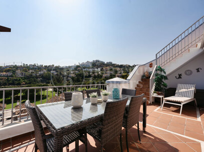 Penthouse The Tower – with Golf Views in La Torre Los Arqueros, Benahavís