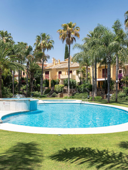 Townhouse Thea – Townhouse in Lomas de Rio Verde, Golden Mile Marbella