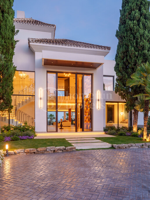 Villa 2000 – Contemporary Frontline Golf Villa with Sea Views in Nueva Andalucía