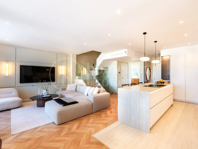 Casa Marisal – Elegant Townhouse with Sea Views on Marbella’s Golden Mile