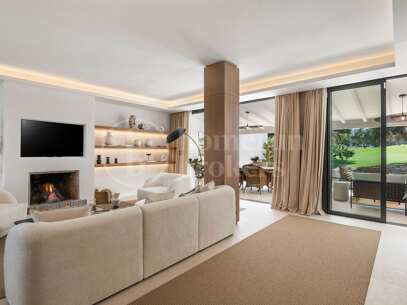 Casa Los Olivos - Golf Views Renovated Townhouse in Nueva Andalucia