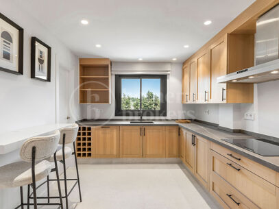 Casa Los Olivos - Golf Views Renovated Townhouse in Nueva Andalucia