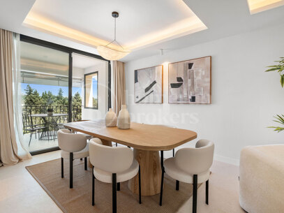 Casa Los Olivos - Golf Views Renovated Townhouse in Nueva Andalucia