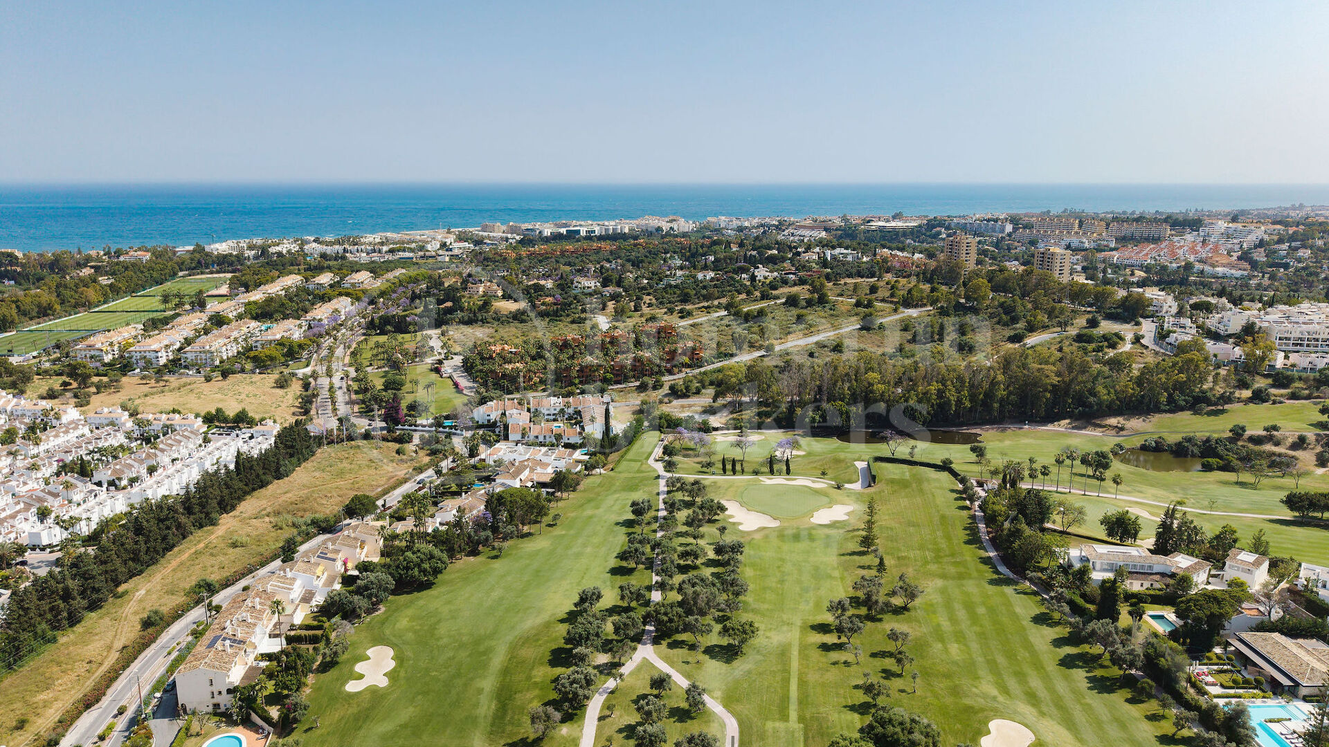Casa Los Olivos - Golf Views Renovated Townhouse in Nueva Andalucia