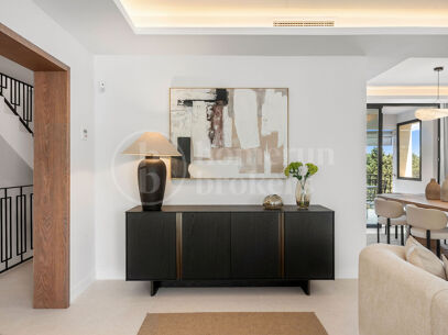 Casa Los Olivos - Golf Views Renovated Townhouse in Nueva Andalucia