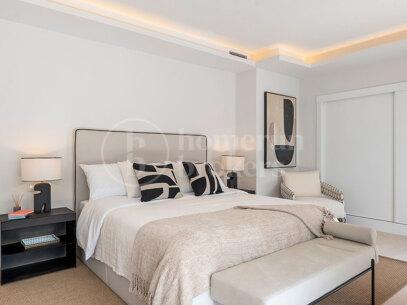 Casa Los Olivos - Golf Views Renovated Townhouse in Nueva Andalucia