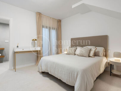 Casa Los Olivos - Golf Views Renovated Townhouse in Nueva Andalucia