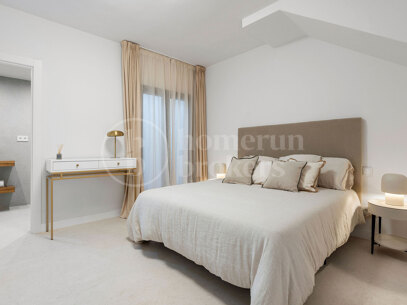 Casa Los Olivos - Golf Views Renovated Townhouse in Nueva Andalucia