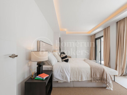 Casa Los Olivos - Golf Views Renovated Townhouse in Nueva Andalucia