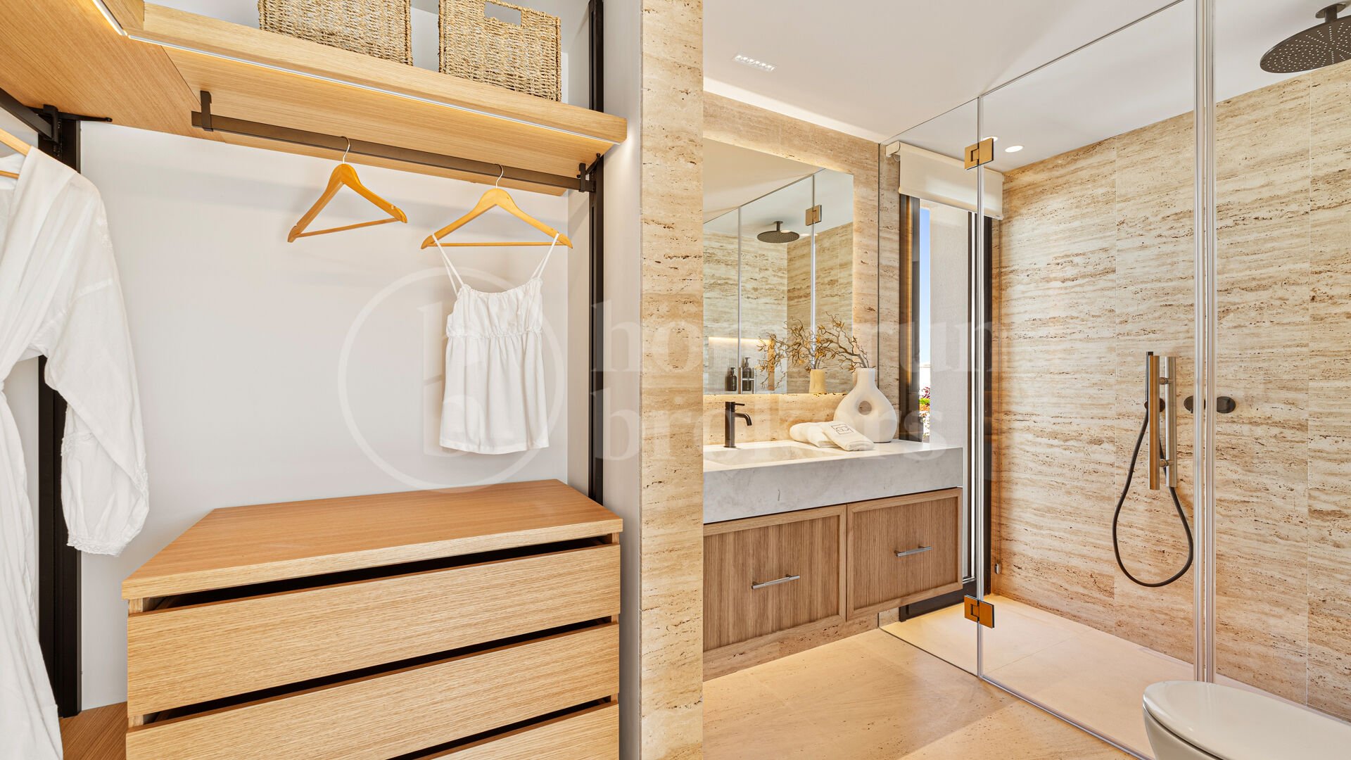 Villa Azteca – Lyxig Femrumsvilla med Modern Design i Aloha Golf Valley
