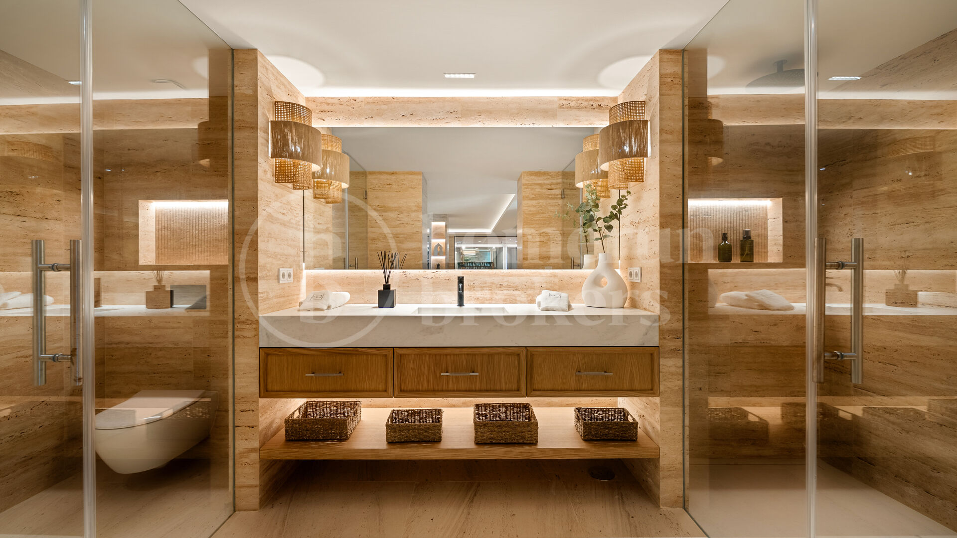 Villa Azteca – Lyxig Femrumsvilla med Modern Design i Aloha Golf Valley