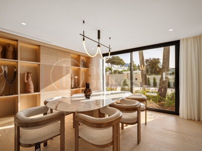 Villa Azteca - Luxury Five-Bedroom Villa with Modern Design in Aloha Golf Valley