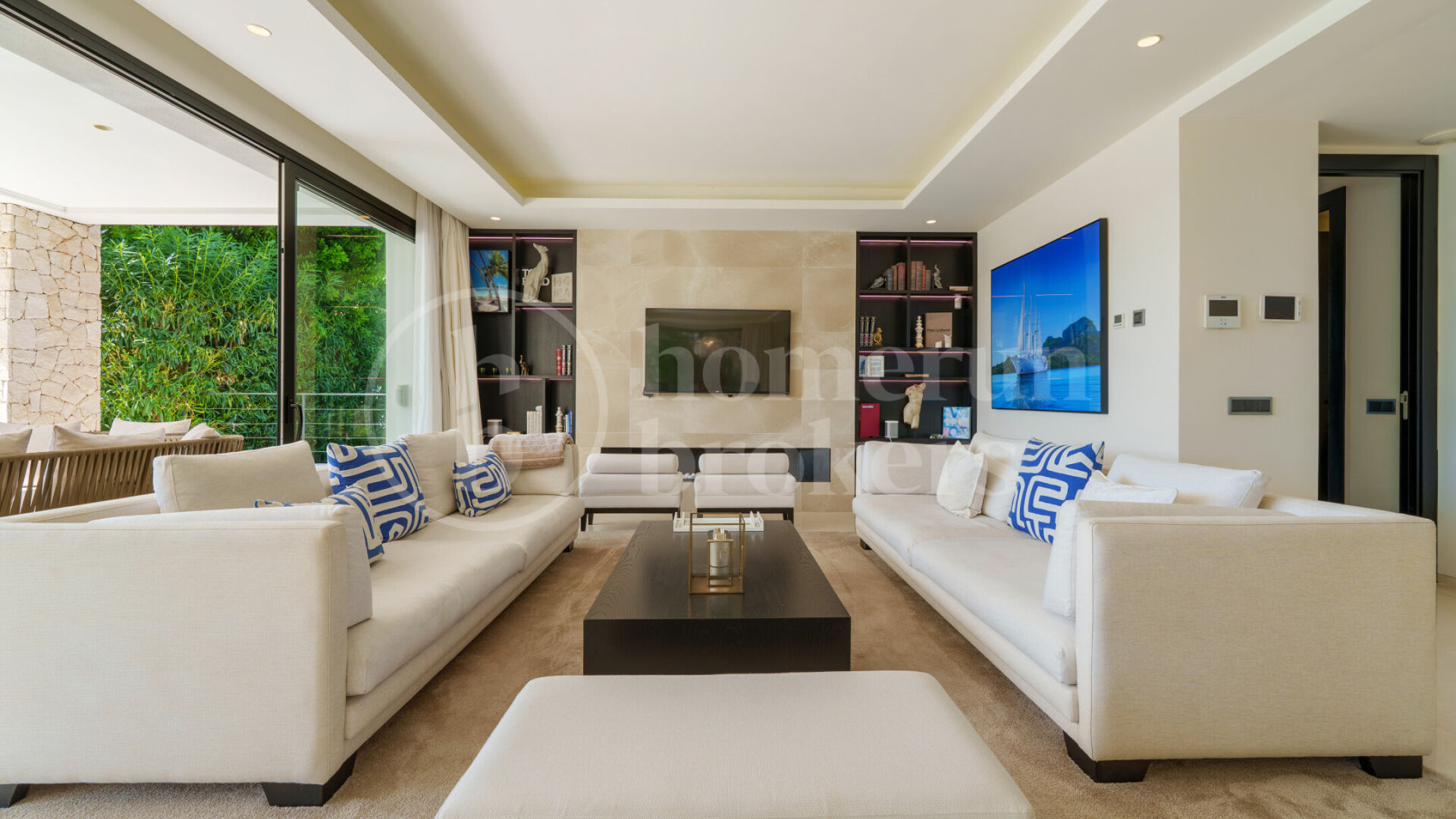 Los Olivos 2 – samtida Villa i Nueva Andalucía med privat pool och jacuzzi