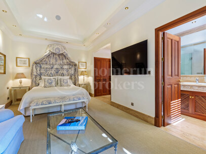 Villa El Bosque - Andalusisk Elegans i Las Lomas del Marbella Club