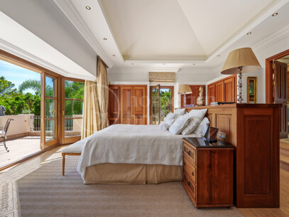 Villa El Bosque - Andalusisk Elegans i Las Lomas del Marbella Club