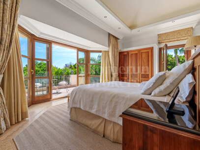 Villa El Bosque - Andalusisk Elegans i Las Lomas del Marbella Club