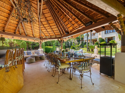 Villa El Bosque - Andalusisk Elegans i Las Lomas del Marbella Club