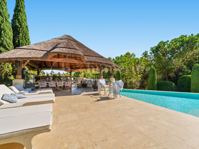 Villa El Bosque - Andalusisk Elegans i Las Lomas del Marbella Club