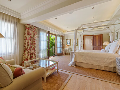 Villa El Bosque - Andalusisk Elegans i Las Lomas del Marbella Club