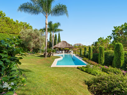 Villa El Bosque - Andalusisk Elegans i Las Lomas del Marbella Club