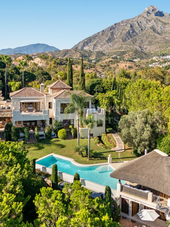 Villa El Bosque - Andalusian Elegance in Las Lomas del Marbella Club