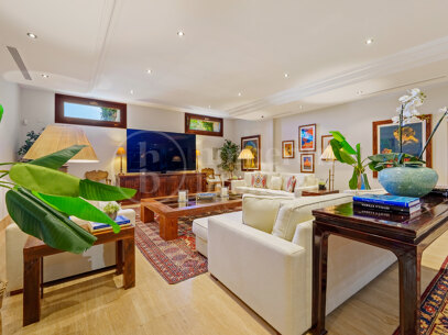 Villa El Bosque - Andalusisk Elegans i Las Lomas del Marbella Club