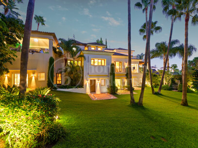 Villa El Bosque - Andalusisk Elegans i Las Lomas del Marbella Club