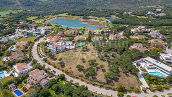 Plot Sotogrande - Prime plats med panoramautsikt över havet och Golf