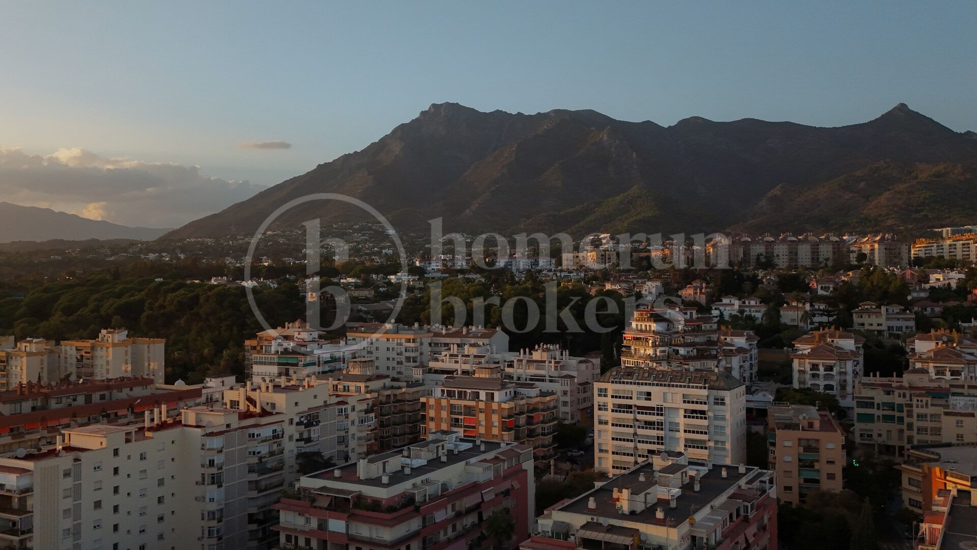 Penthouse Parque 8 – Private Rooftop Pool och La Concha Utsikt