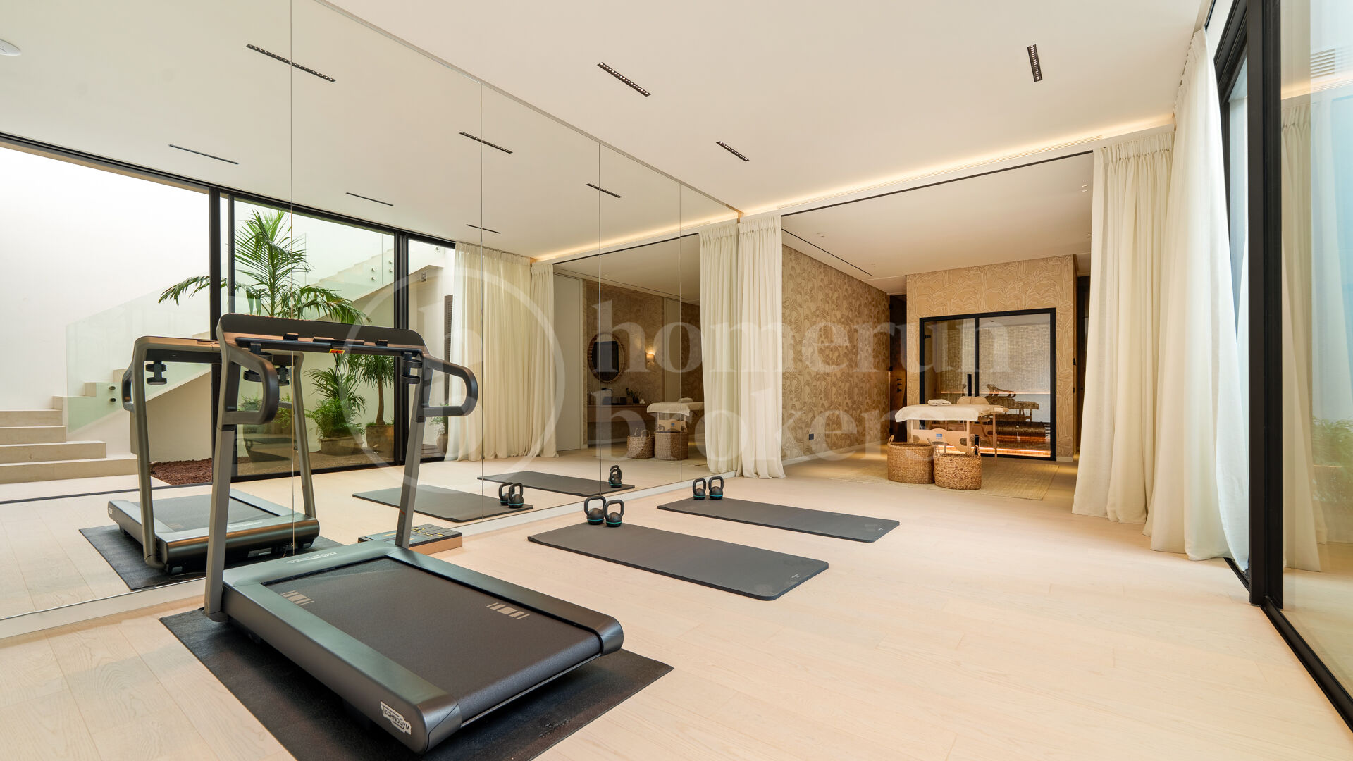 Casa Cazorla – Contemporary Luxury on Marbella’s Golden Mile