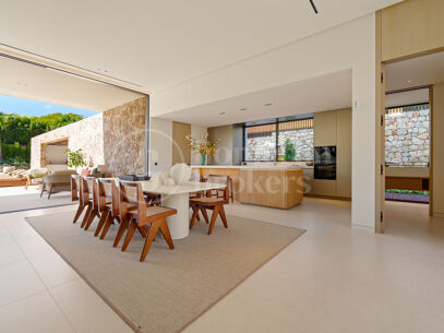 Casa Cazorla – Contemporary Luxury on Marbella’s Golden Mile