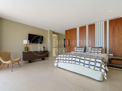 Villa Leo - Frontline Golf Villa i Nueva Andalucía med Panoramic Fairway Views