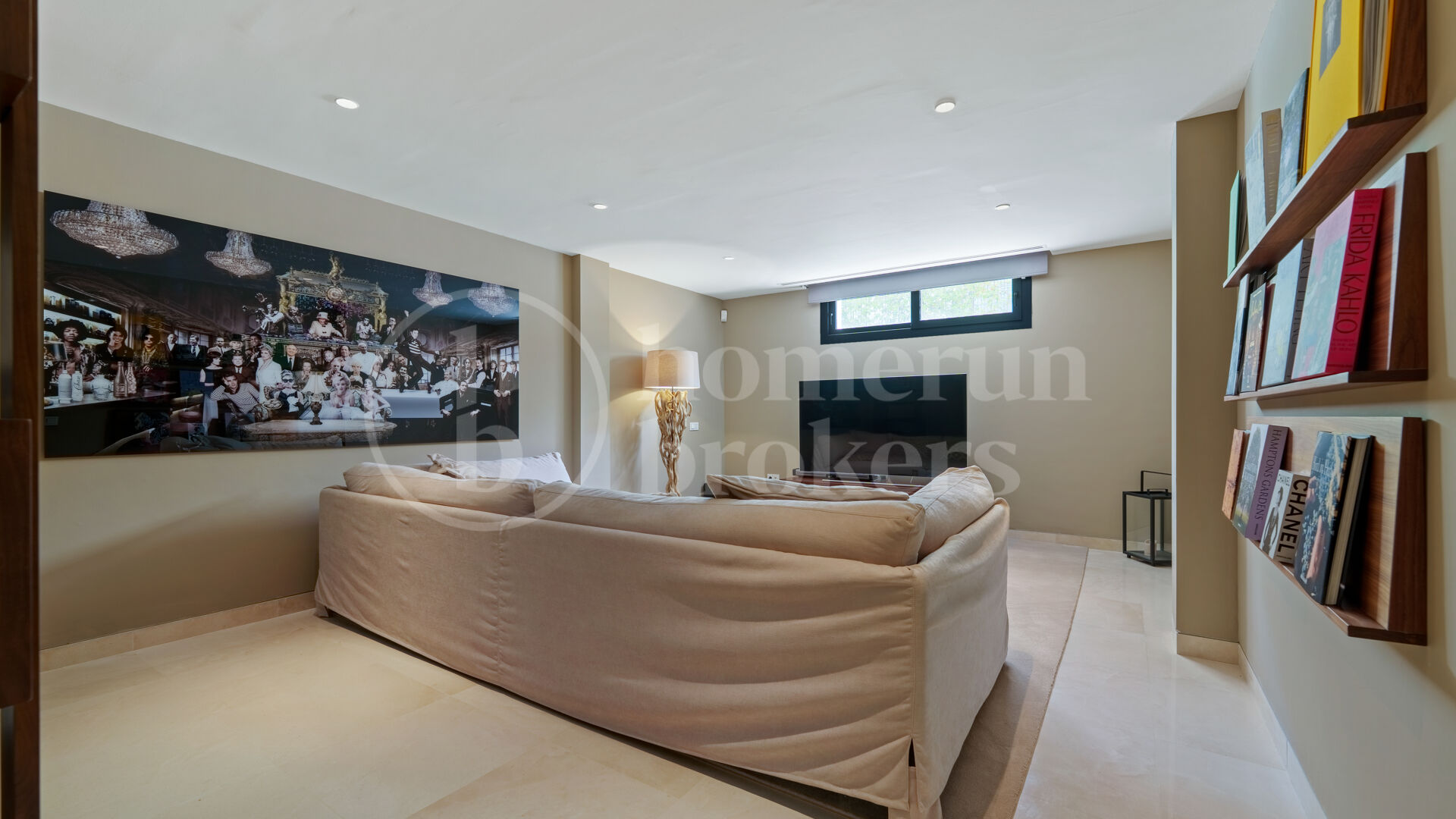 Villa Leo - Frontline Golf Villa i Nueva Andalucía med Panoramic Fairway Views