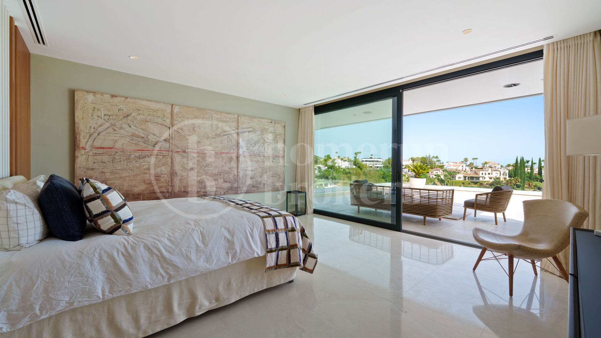 Villa Leo - Frontline Golf Villa i Nueva Andalucía med Panoramic Fairway Views