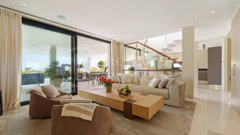 Villa Leo – Frontline Golf Villa in Nueva Andalucía with Panoramic Fairway Views