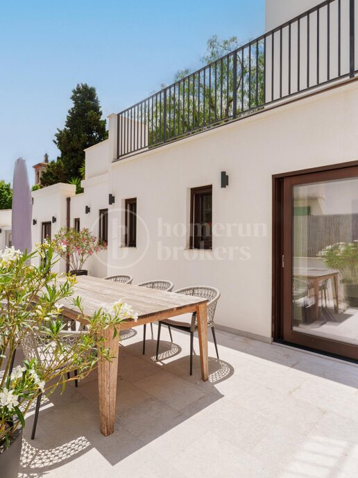 Casa Blanca – Modern and Renovated Townhouse in Son Armadams, Palma de Mallorca