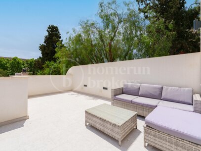 Casa Blanca – Modern and Renovated Townhouse in Son Armadams, Palma de Mallorca