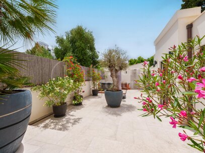Casa Blanca – Modern and Renovated Townhouse in Son Armadams, Palma de Mallorca