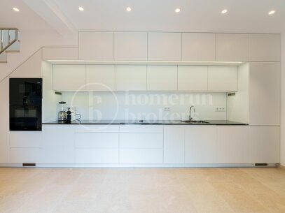 Casa Blanca – Modern and Renovated Townhouse in Son Armadams, Palma de Mallorca