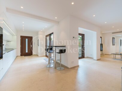 Casa Blanca – Modern and Renovated Townhouse in Son Armadams, Palma de Mallorca