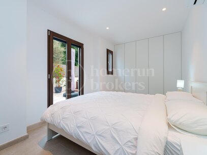 Casa Blanca – Modern and Renovated Townhouse in Son Armadams, Palma de Mallorca