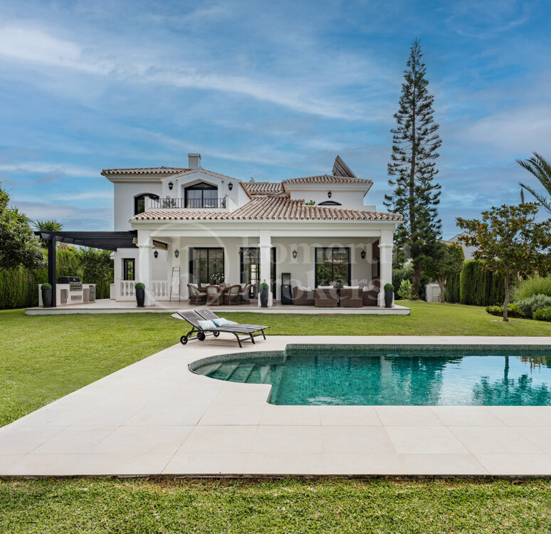 Villa Montebello – Elegant Contemporary Villa for Sale in Residential Monte Biarritz